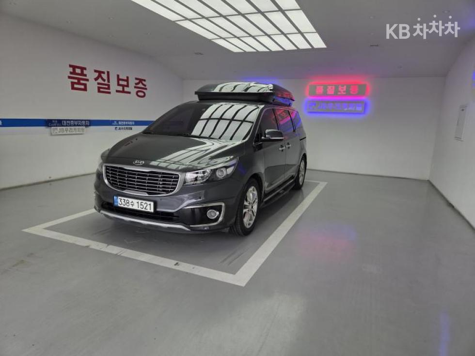 Kia Carnival — miniaturë 2