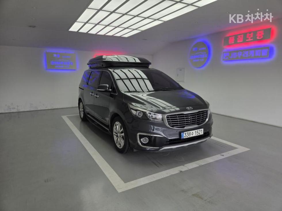 Kia Carnival — miniaturë 3