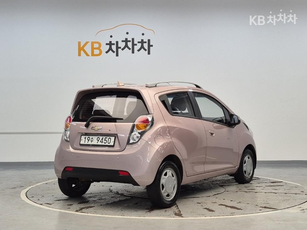 Chevrolet Spark — miniaturë 3