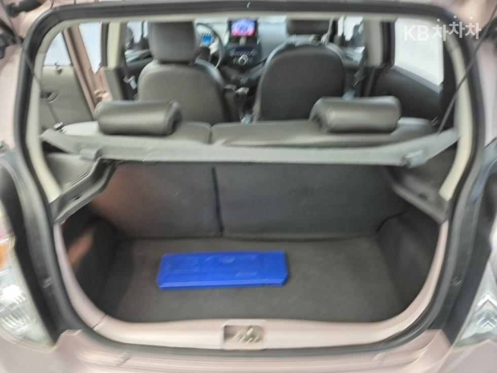 Chevrolet Spark — miniaturë 18
