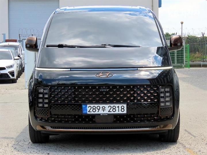 Hyundai Staria 3.5 LPG 라운지 7 — foto 1