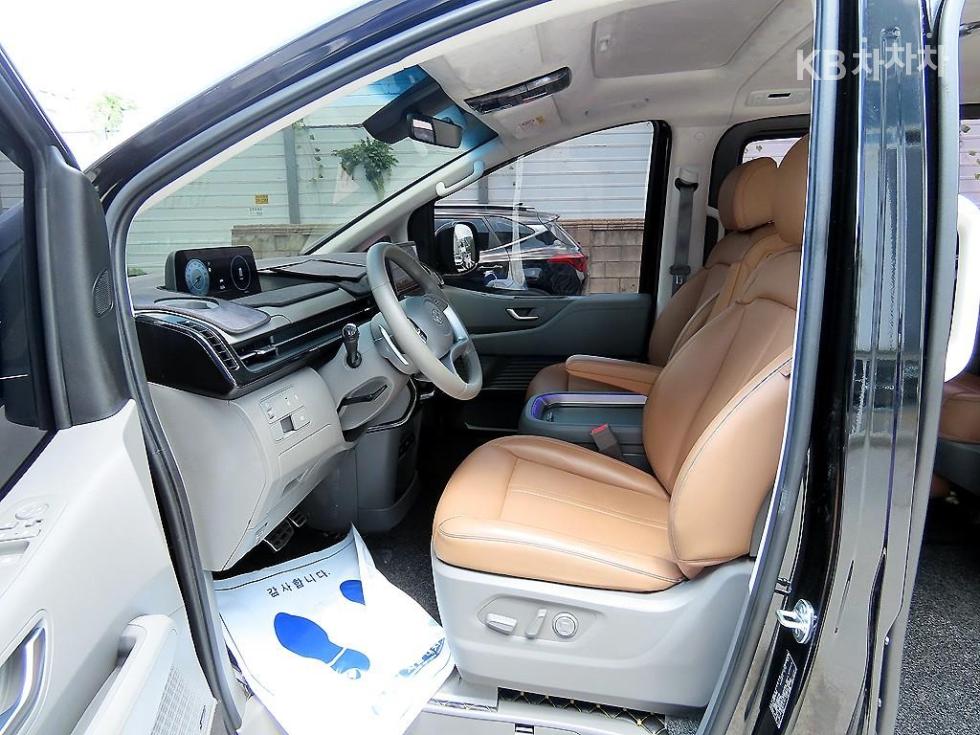 Hyundai Staria — miniaturë 5