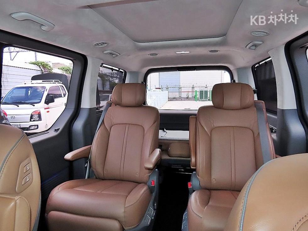 Hyundai Staria — miniaturë 7