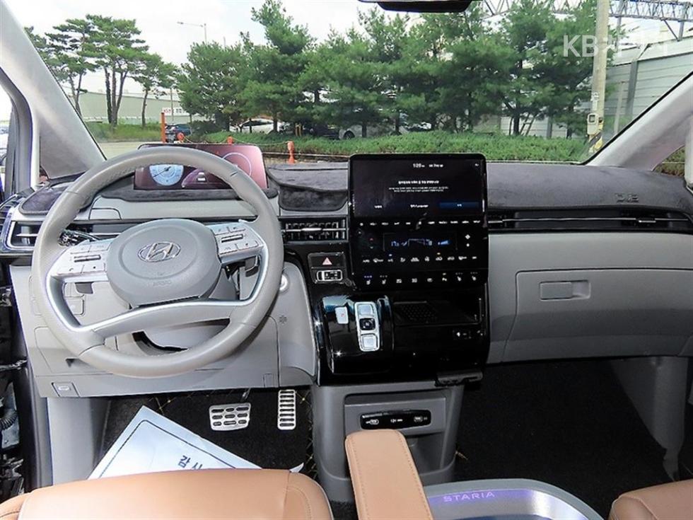 Hyundai Staria — miniaturë 8