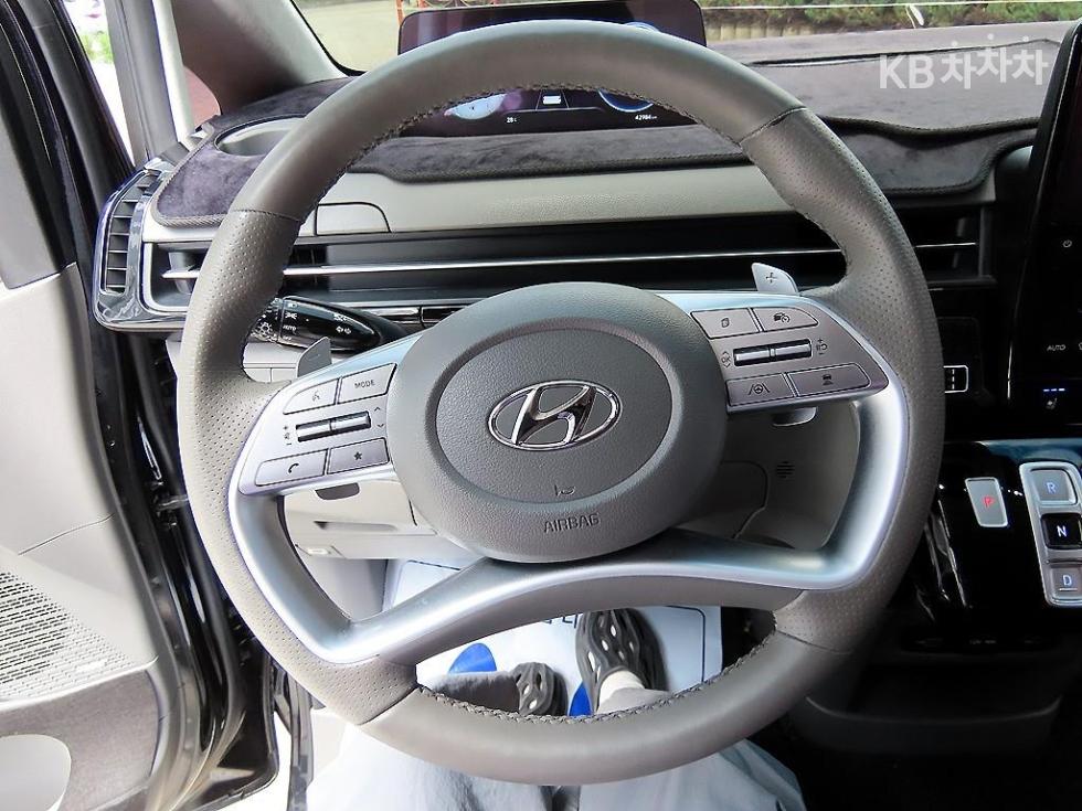 Hyundai Staria — miniaturë 9