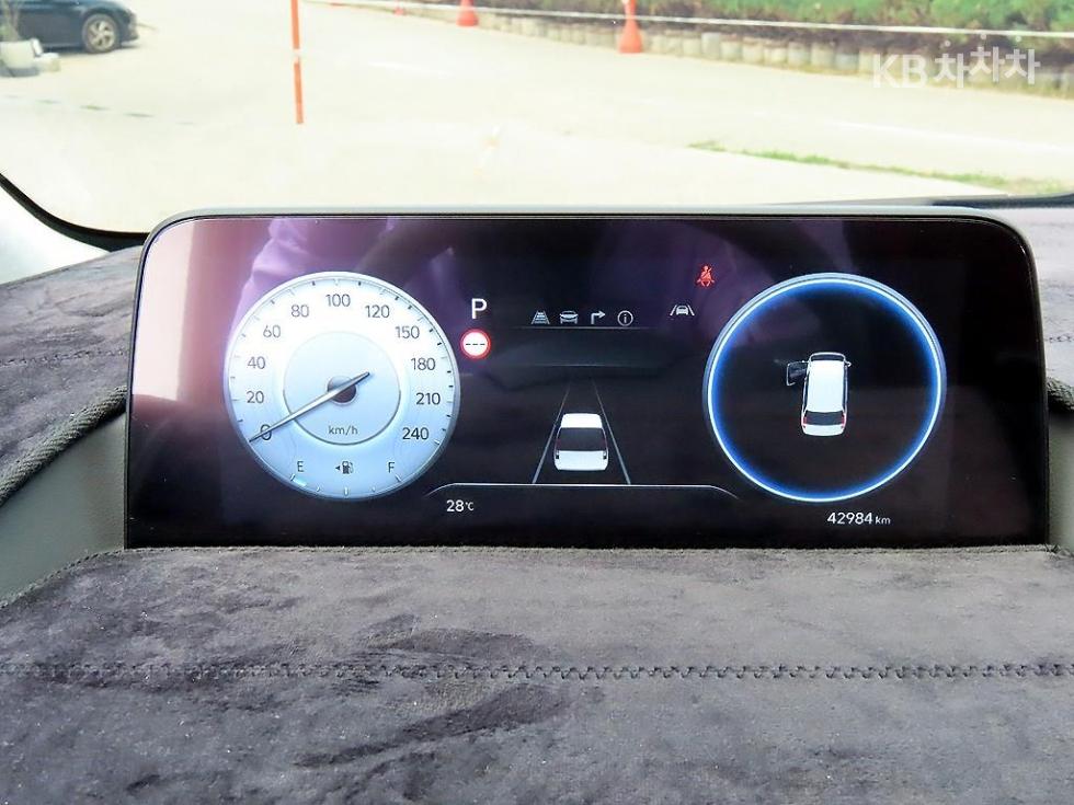 Hyundai Staria — miniaturë 10