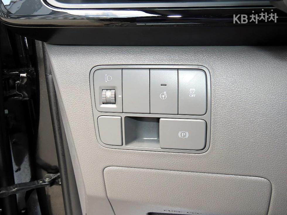 Hyundai Staria — miniaturë 13