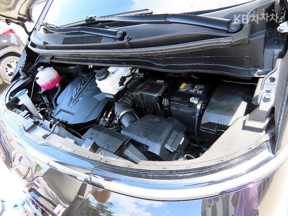 Hyundai Staria — miniaturë 19