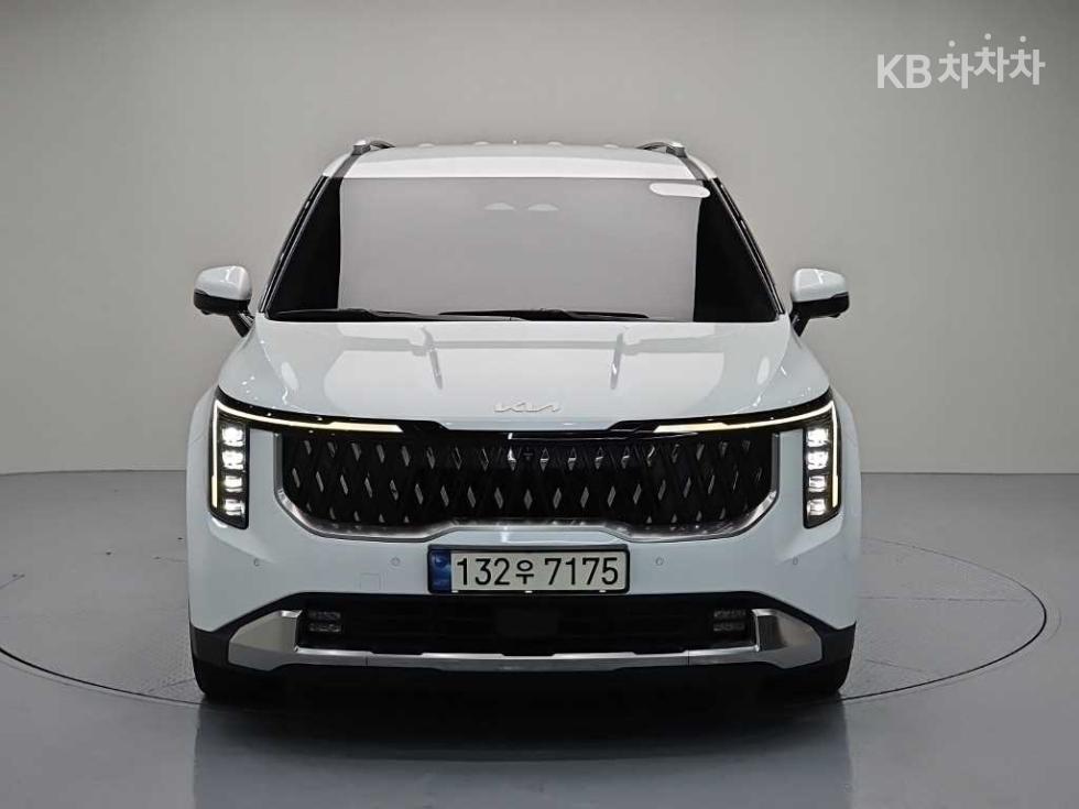 2024 Kia 4 photo