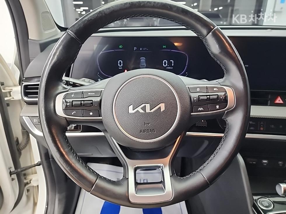 2023 Kia Used Car photo