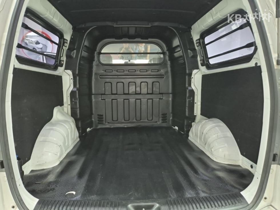 Hyundai Starex — miniaturë 17