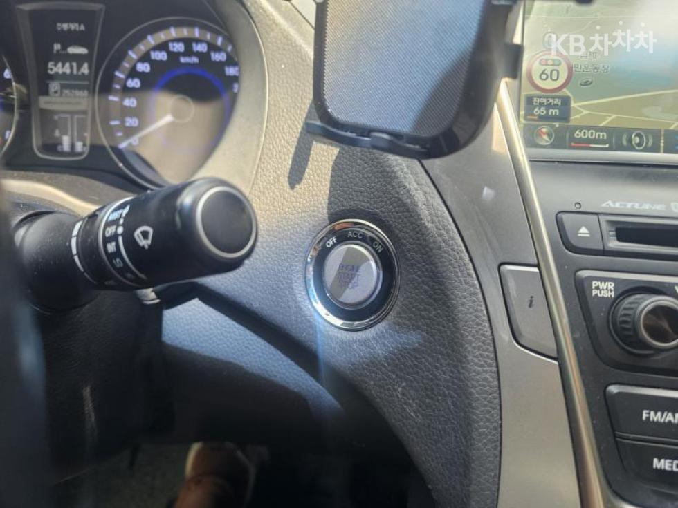 Hyundai Grandeur — miniaturë 17