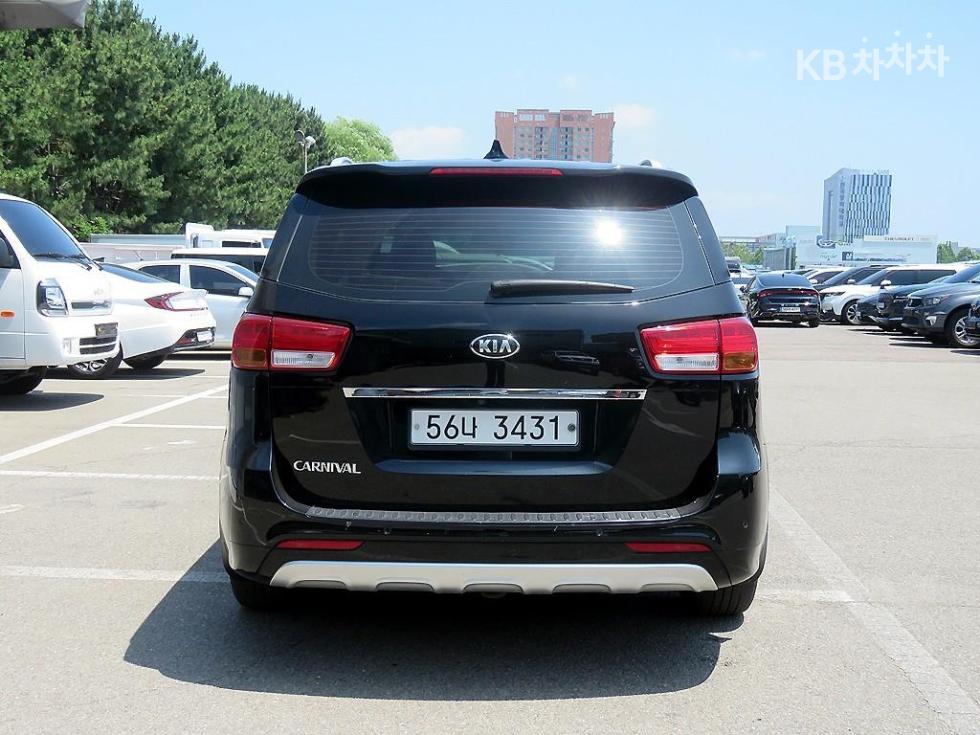 Kia Carnival — miniaturë 3