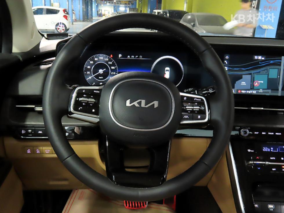 Kia Carnival — miniaturë 10
