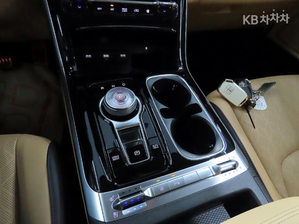 Kia Carnival — miniaturë 13