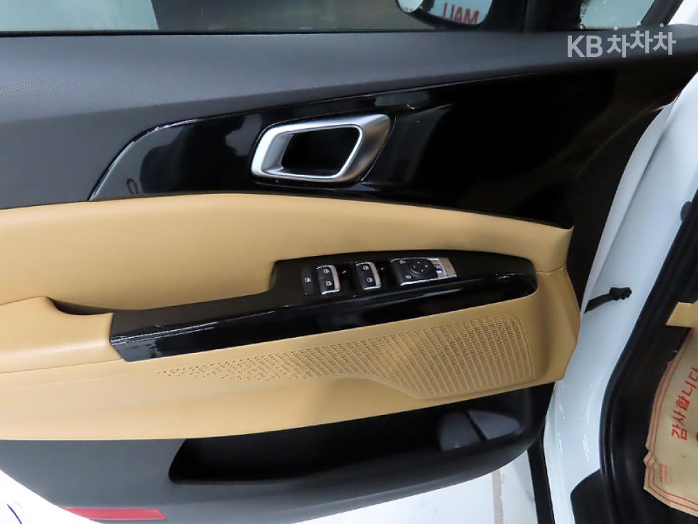Kia Carnival — miniaturë 14