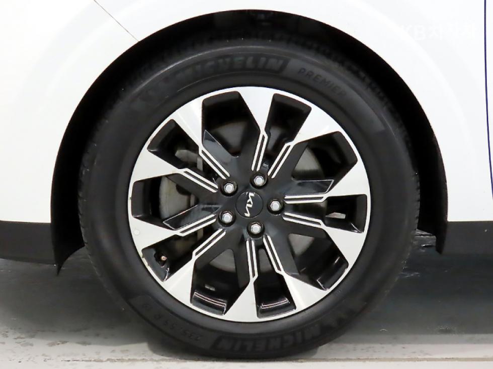 Kia Carnival — miniaturë 20