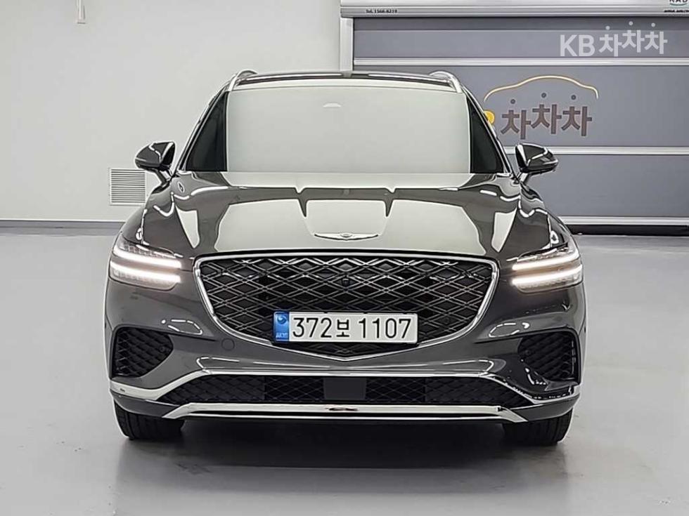 2024 Genesis GV70 photo