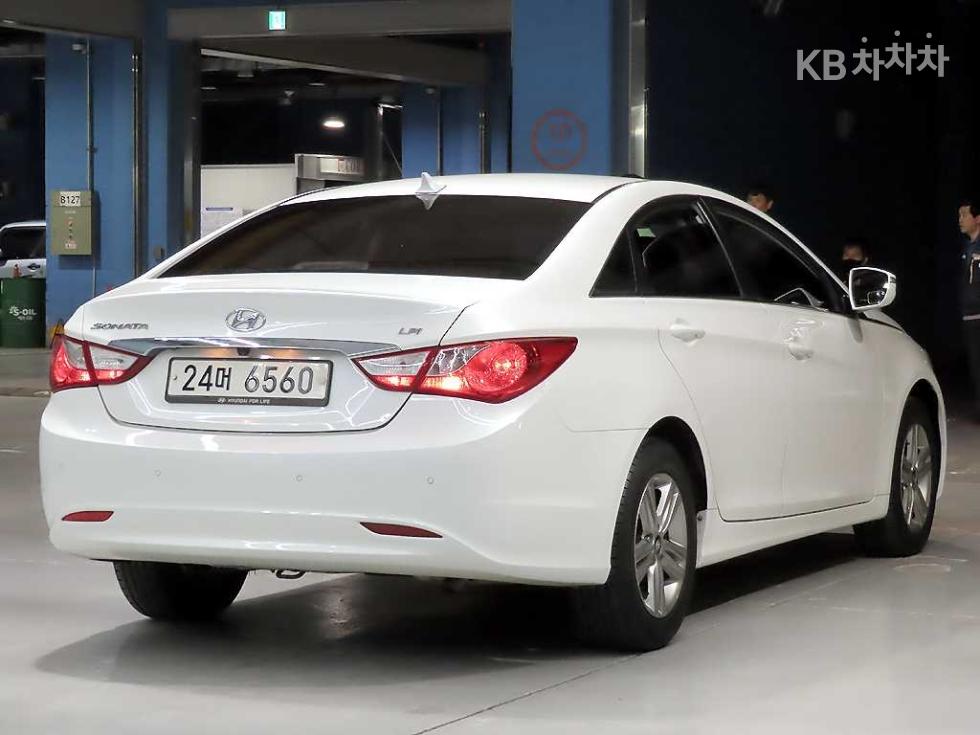 Hyundai Sonata — miniaturë 4