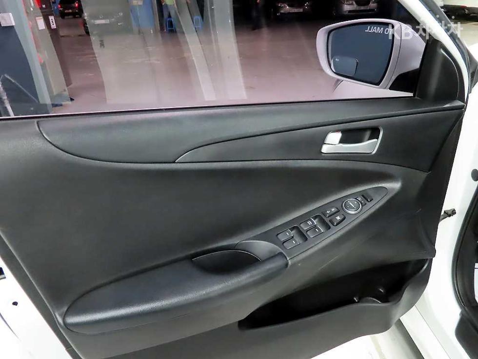 Hyundai Sonata — miniaturë 14
