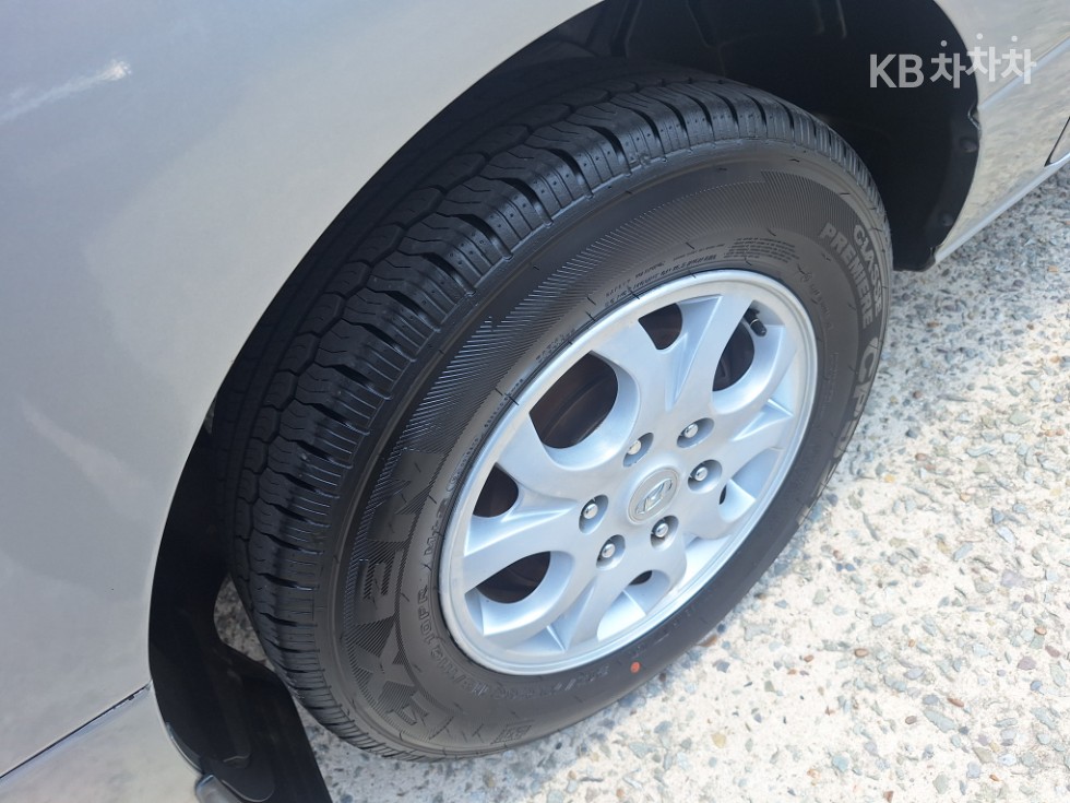 Hyundai Starex — miniaturë 12