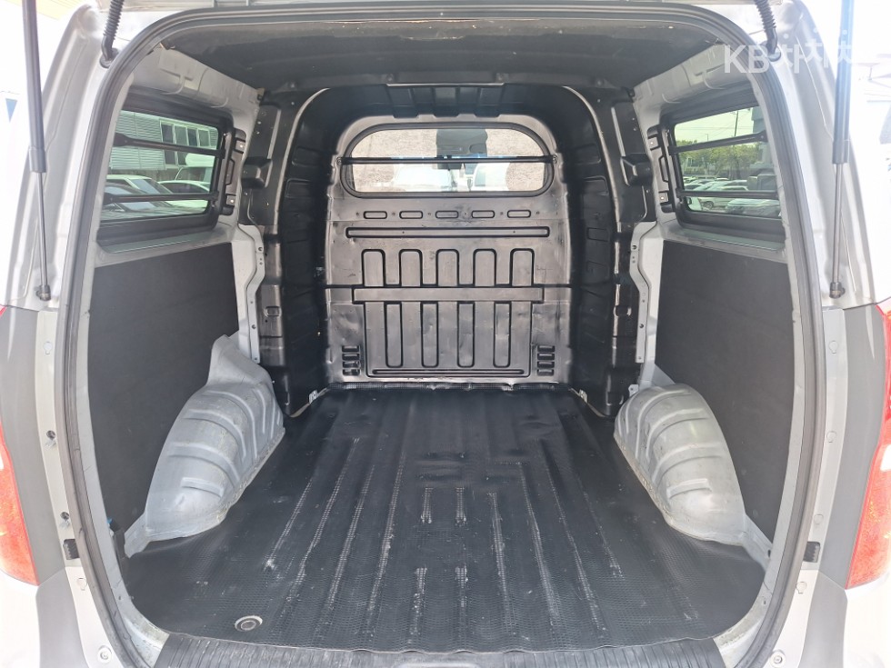 Hyundai Starex — miniaturë 14