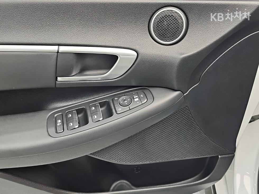 Hyundai Sonata — miniaturë 17