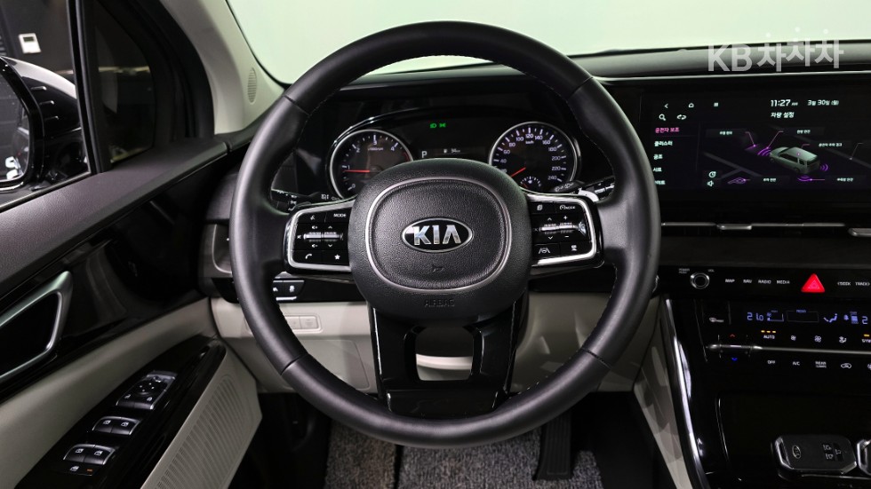 Kia Carnival — miniaturë 11