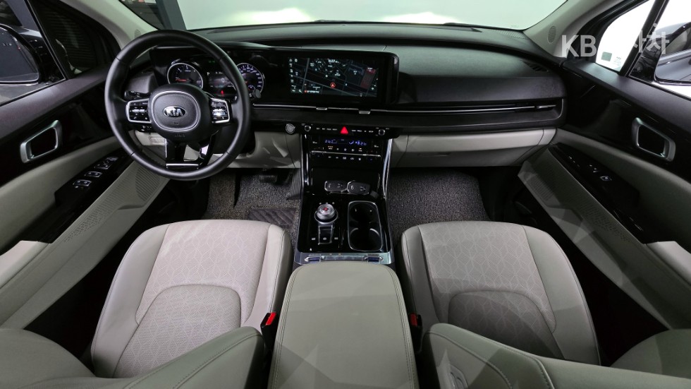 Kia Carnival — miniaturë 14
