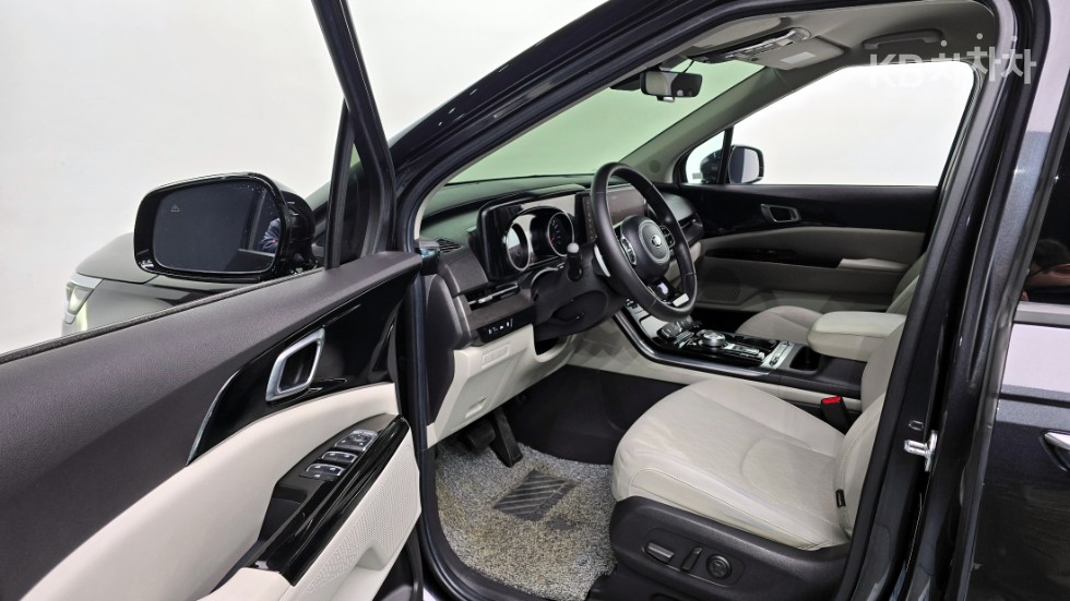 Kia Carnival — miniaturë 18