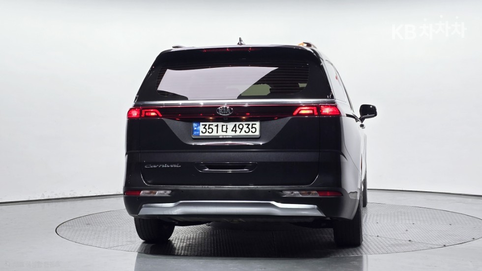 Kia Carnival — miniaturë 4