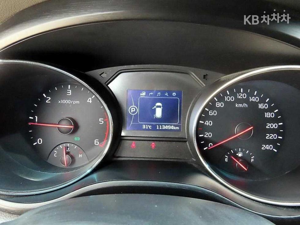 Kia Carnival — miniaturë 9