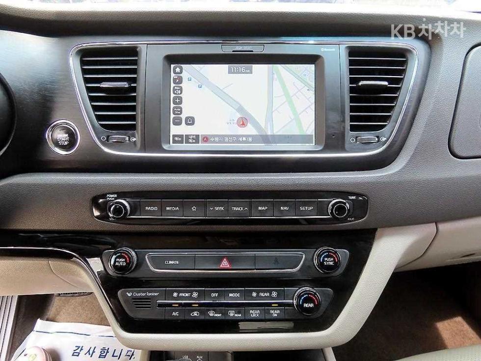 Kia Carnival — miniaturë 13