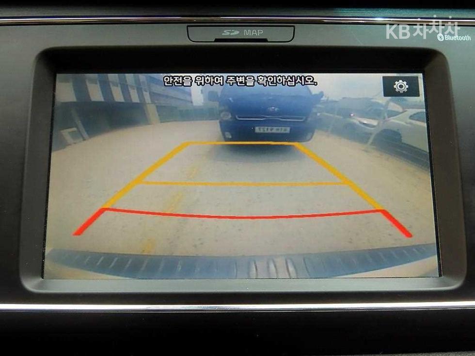 Kia Carnival — miniaturë 15