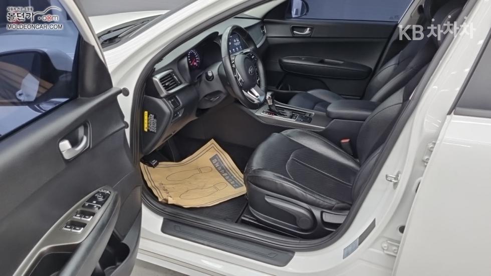 Kia K5 — miniaturë 9