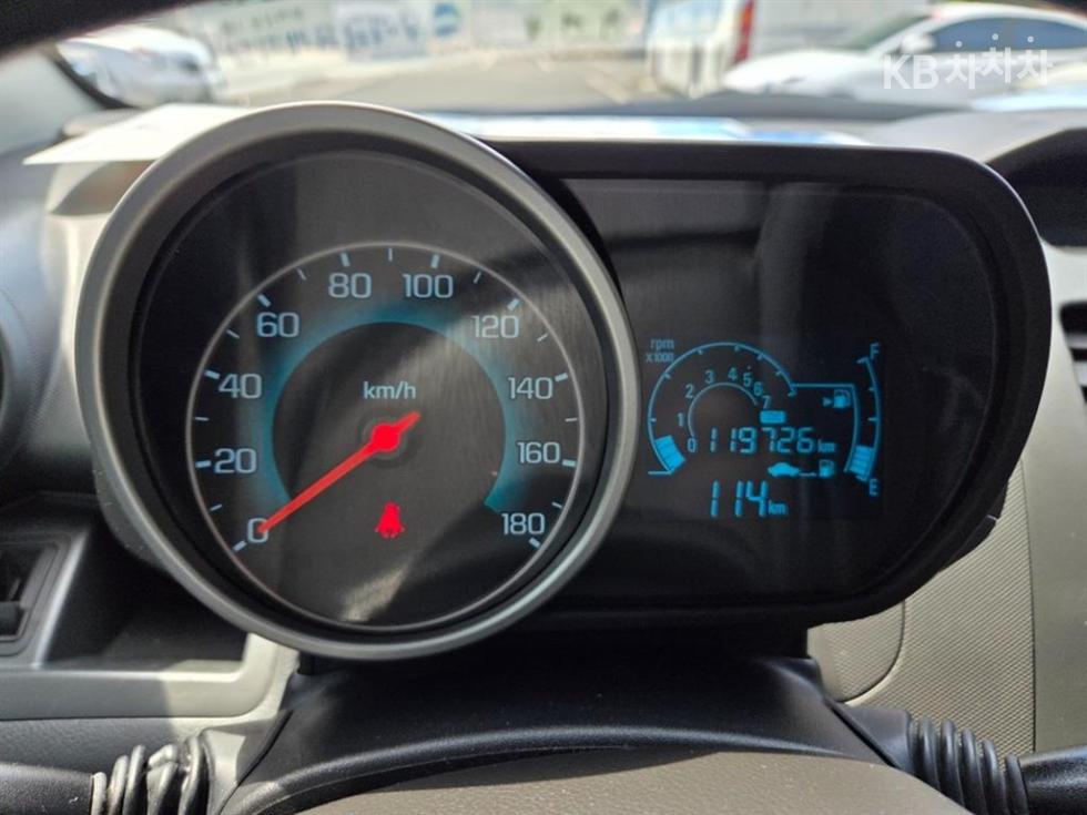 Chevrolet Spark — miniaturë 10