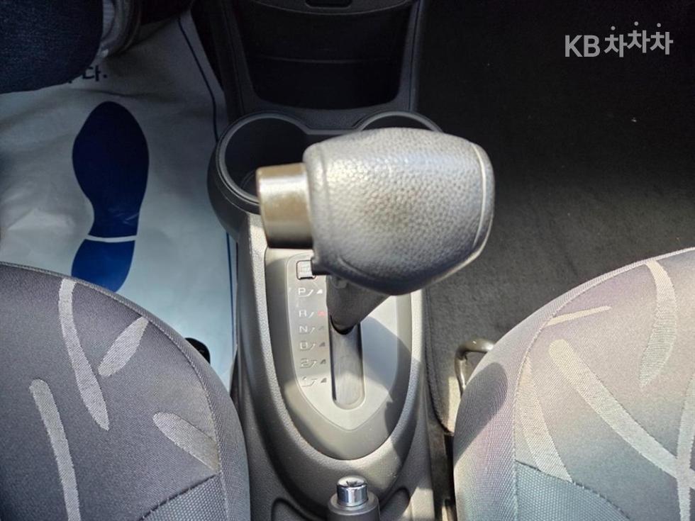 Chevrolet Spark — miniaturë 12