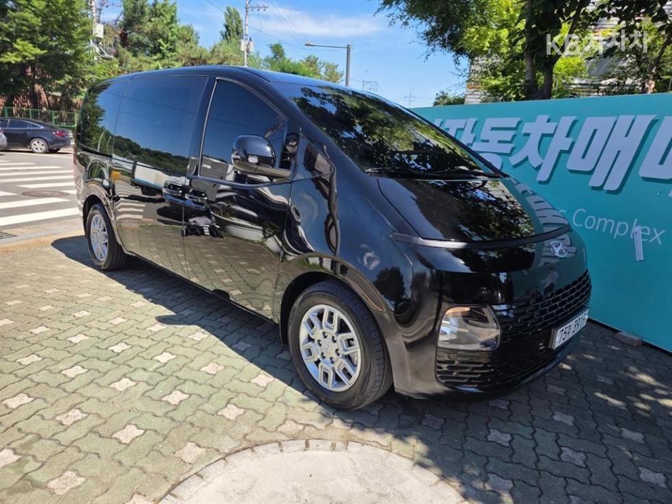 Hyundai Staria 2.2 투어러 11 — foto 1