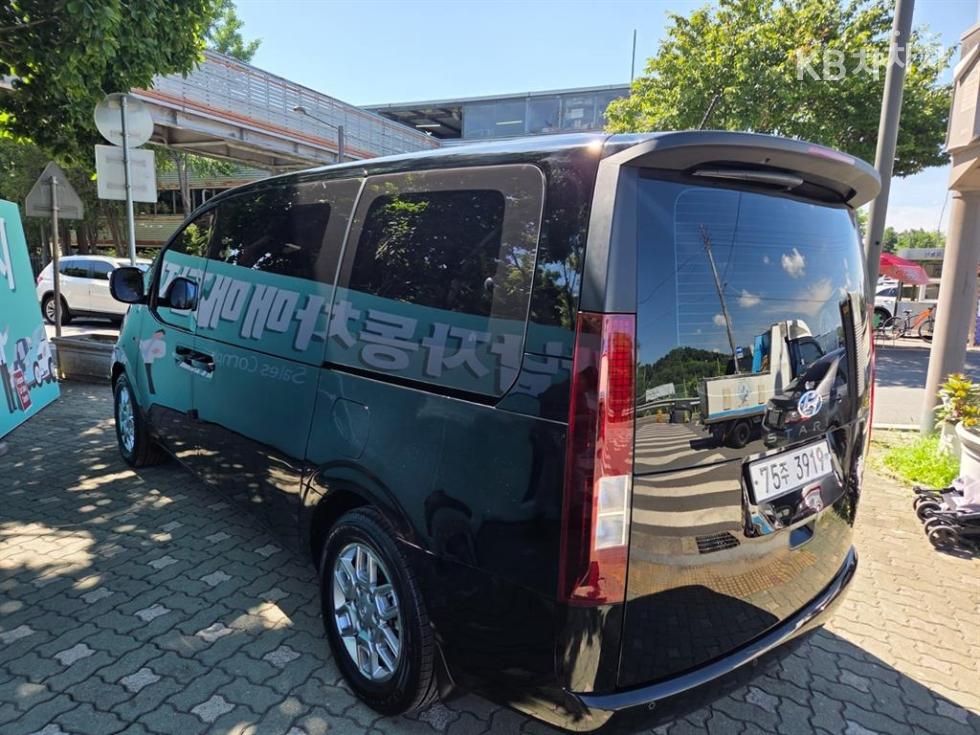 Hyundai Staria — miniaturë 6