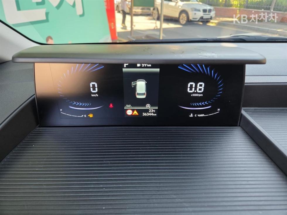 Hyundai Staria — miniaturë 8