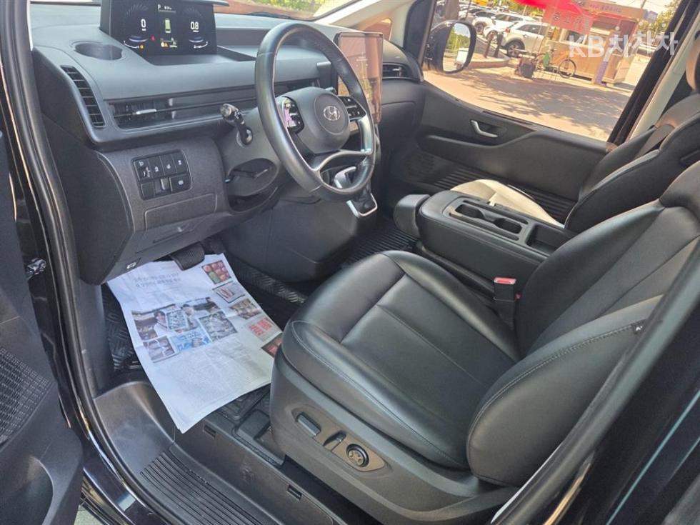 Hyundai Staria — miniaturë 13