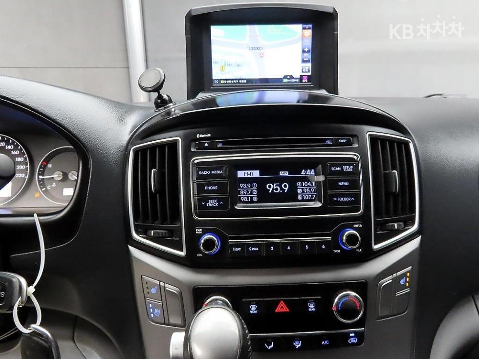 Hyundai Starex — miniaturë 14