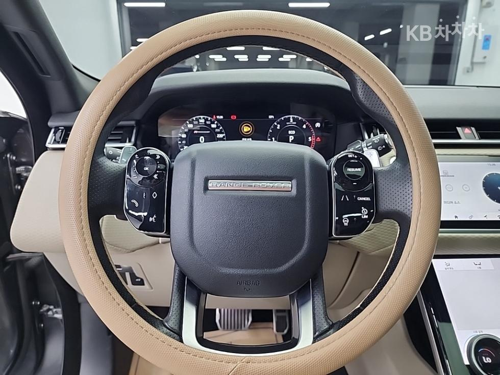 2017 Land Rover Used Car photo