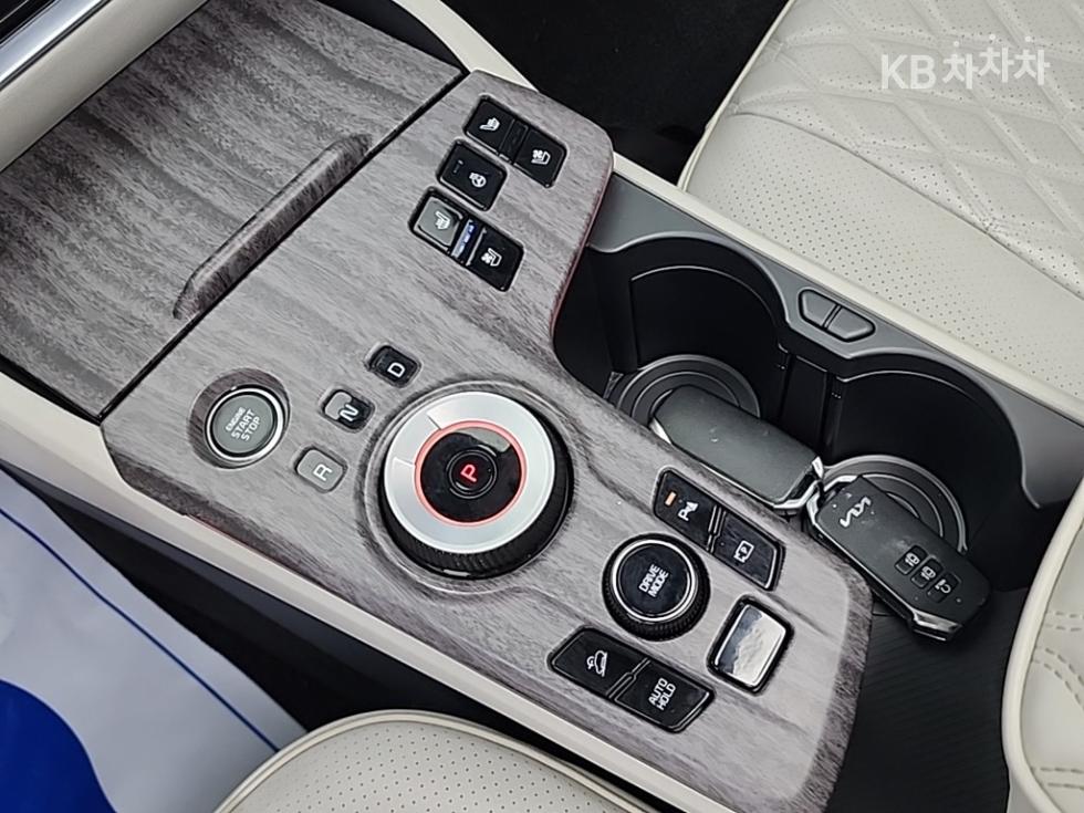 Kia Sportage — miniaturë 8