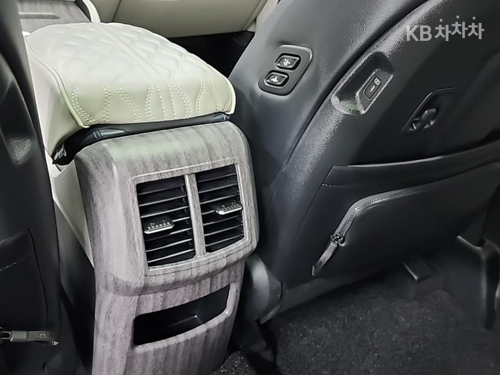 Kia Sportage — miniaturë 13