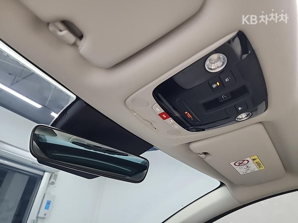 Kia Sportage — miniaturë 18