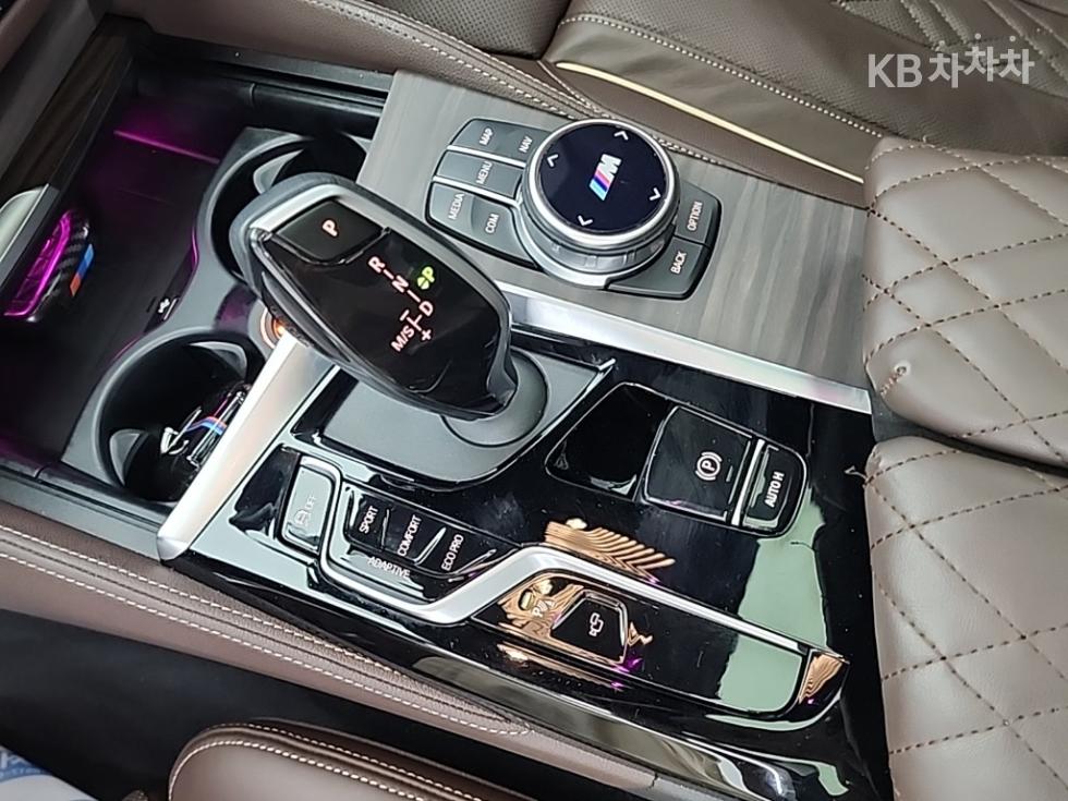 2020 BMW BMW 5 (G30) photo