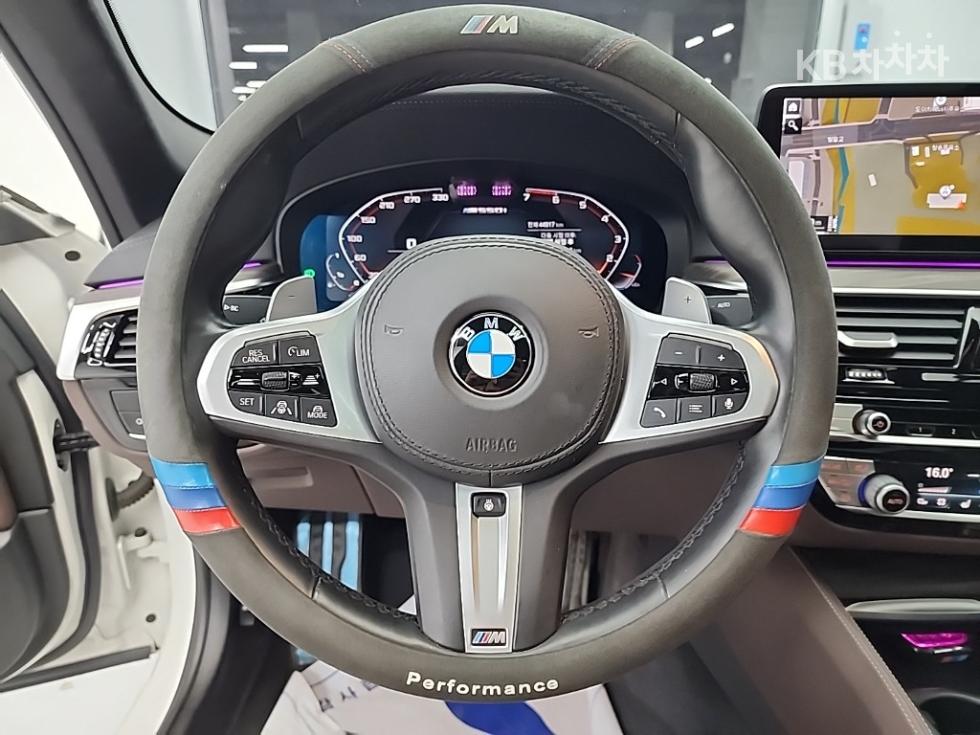 2020 BMW BMW 5 (G30) photo