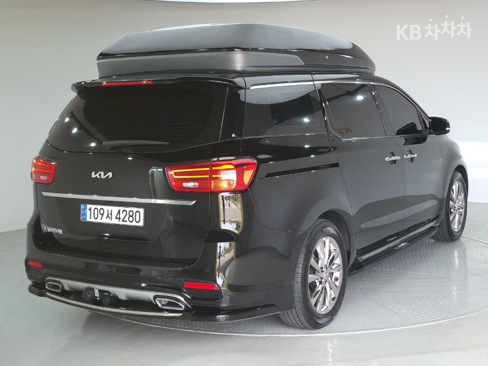 Kia Carnival — miniaturë 4
