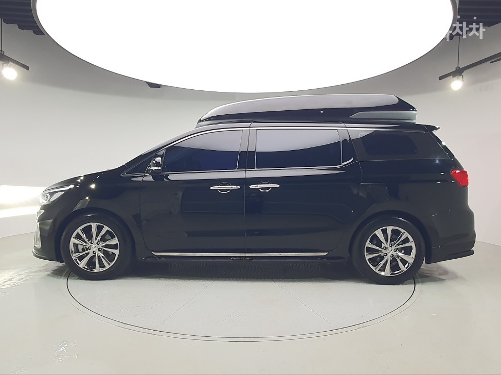 Kia Carnival — miniaturë 7